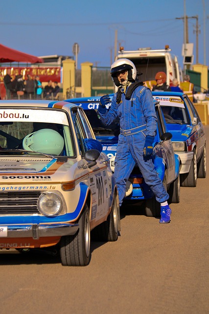 透明度与公 透明度与公